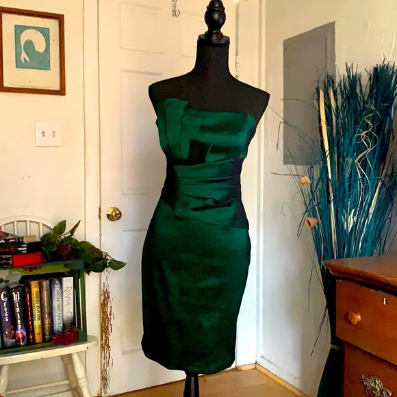 Emerald Betsy & Adam Strapless Cocktail Dress - Picture 1 of 4